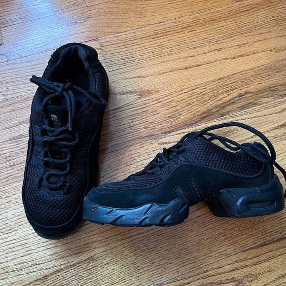 Bloch Black Children’s Performance Mesh Split Sole Dance Sneaker Size 3.5 - Picture 4 of 9